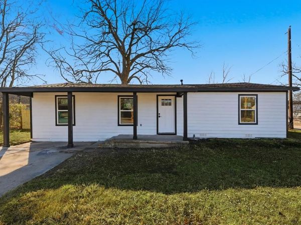 800 Wyatt Street, Waxahachie, TX 75165