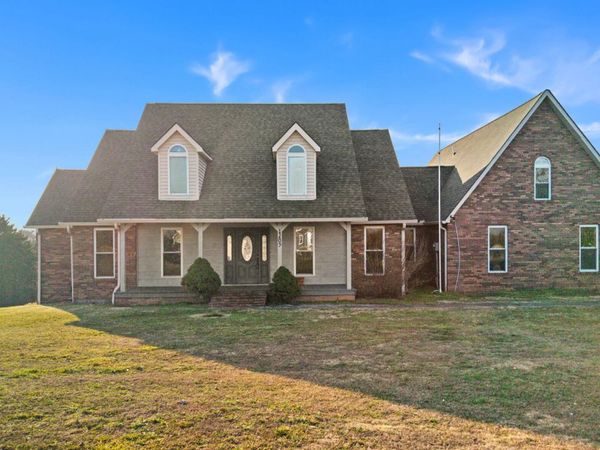 1209 Whaleys Overlook, Kodak, TN 37764