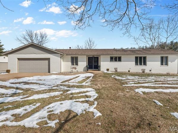 2100 Marine Road , Highland, IL 62249