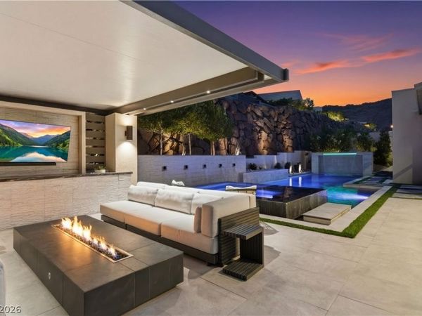2211 Overlook Canyon Lane, Henderson, NV 89052