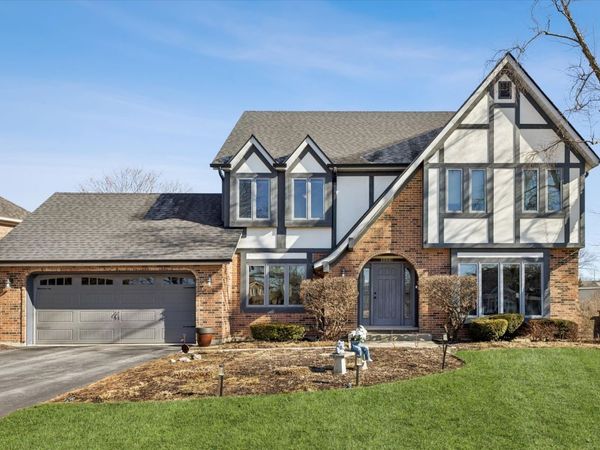 4525 Arbor View Drive, Lisle, IL 60532