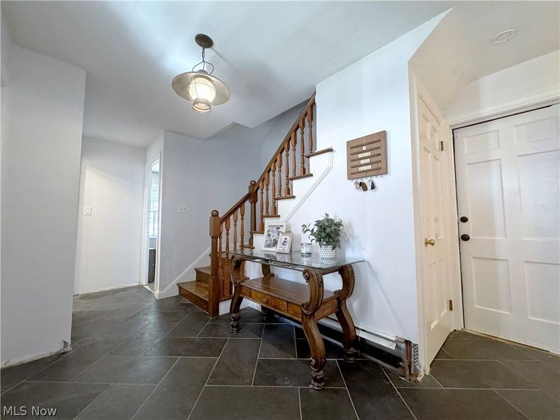 1333 Clearview Road, Lyndhurst, OH 44124 Photo 3