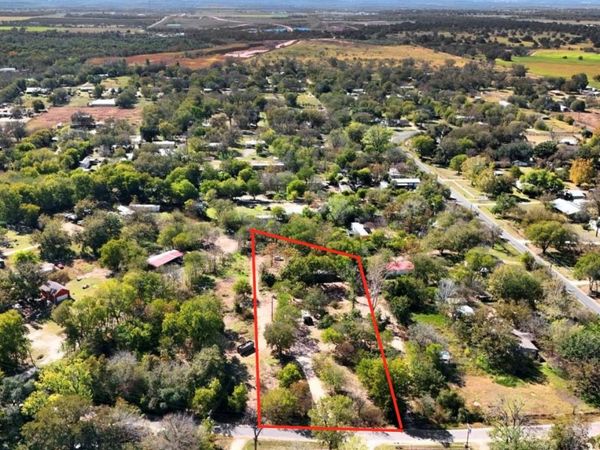 2004 Whirlaway DR, Del Valle, TX 78617