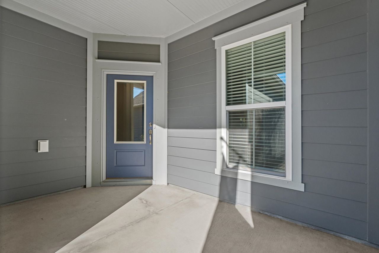 6095 Tramonto St. Photo 10