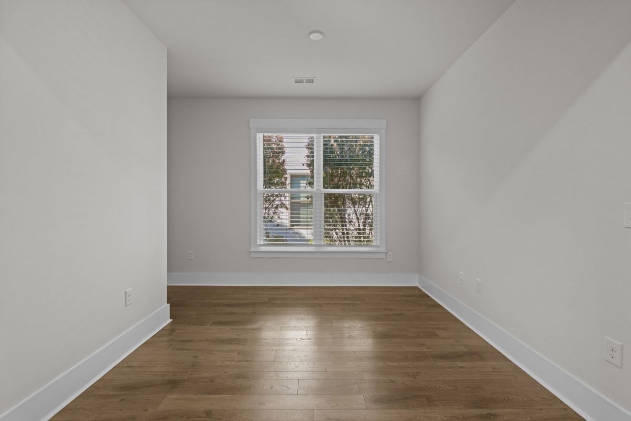 6095 Tramonto St. Photo 12