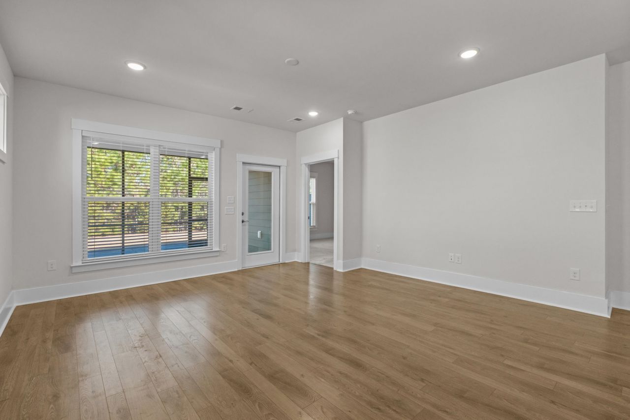 6095 Tramonto St. Photo 17