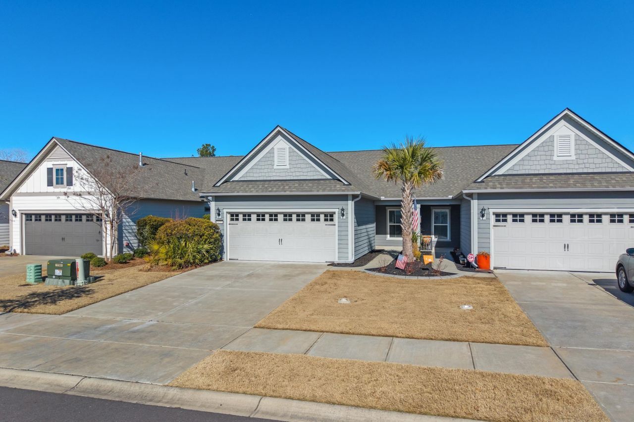 6095 Tramonto St. Photo 8