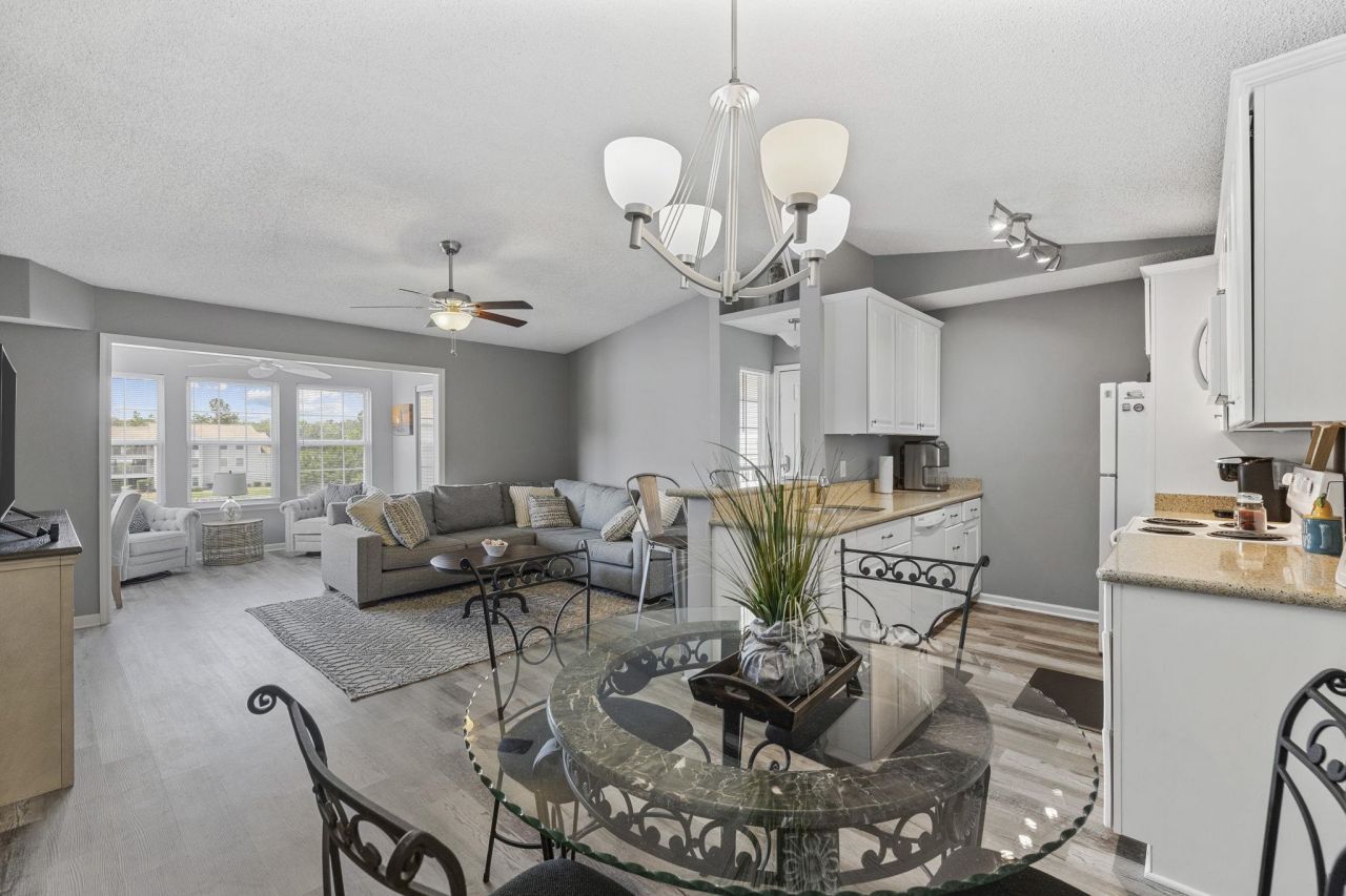 2265 Huntingdon Dr. Photo 12