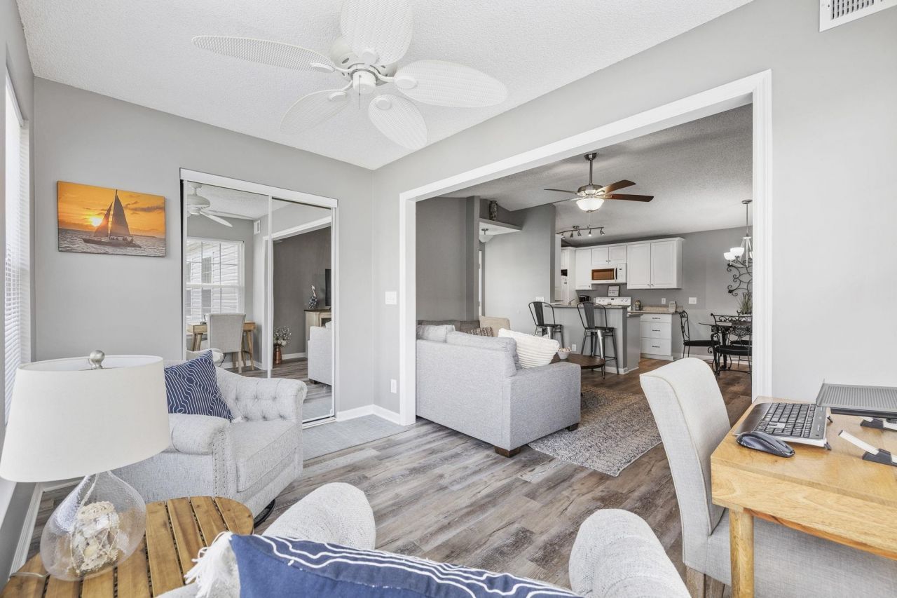 2265 Huntingdon Dr. Photo 8