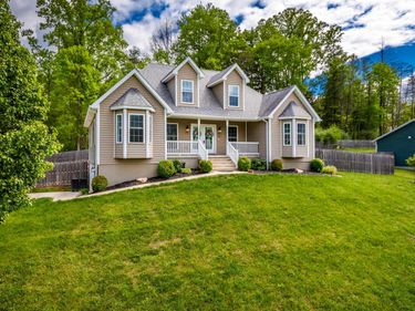 55 Augusta Pines Drive, Fairmont, WV 26554