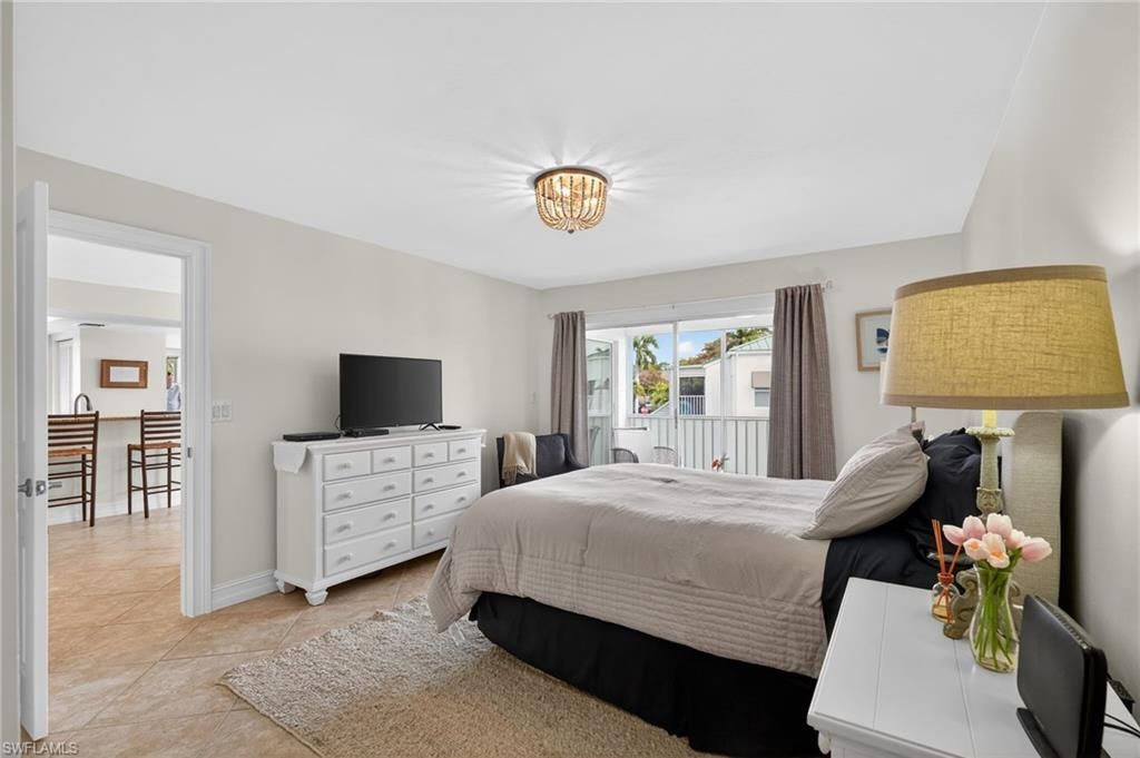 523 Club Side Dr, Unit 2-523, Naples, FL 34110 Photo