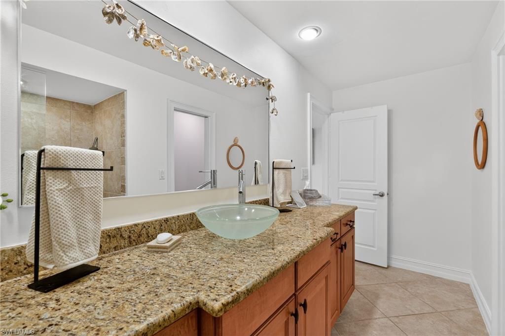 523 Club Side Dr, Unit 2-523, Naples, FL 34110 Photo