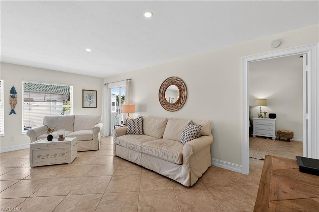 523 Club Side Dr, Unit 2-523, Naples, FL 34110 Photo