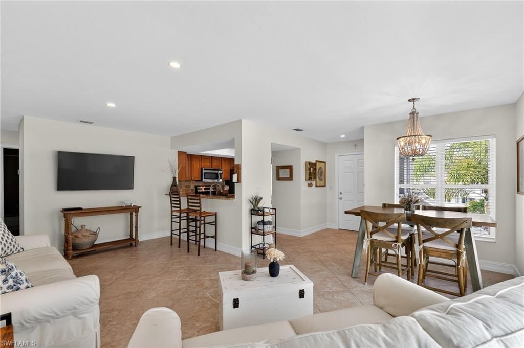 523 Club Side Dr, Unit 2-523, Naples, FL 34110 Photo
