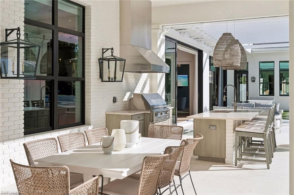 186 North St, Naples, FL 34108 Photo