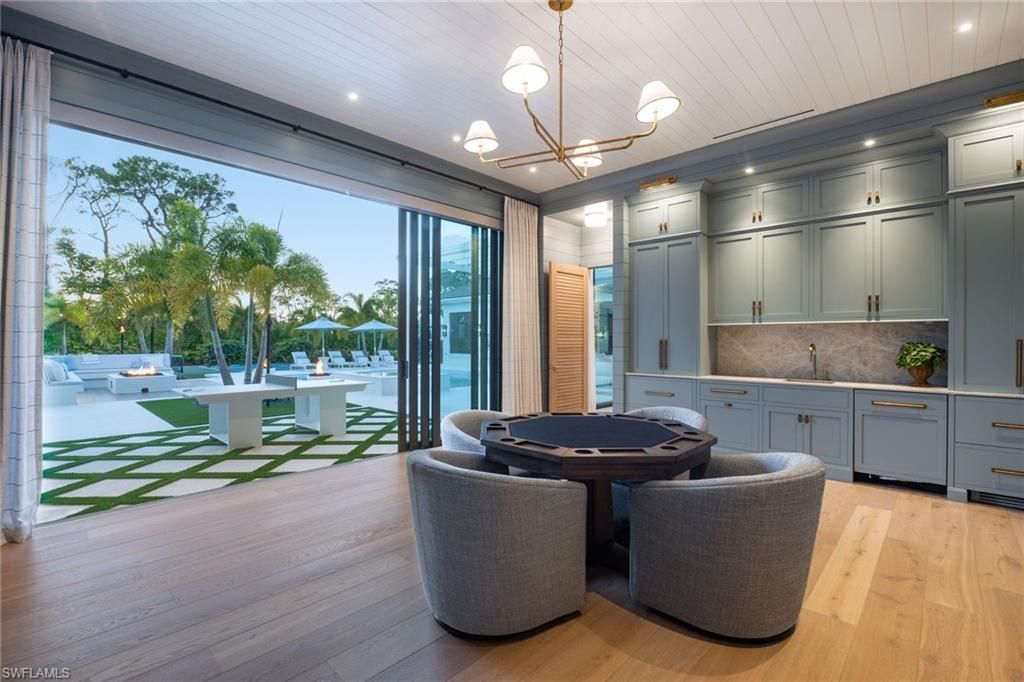 186 North St, Naples, FL 34108 Photo