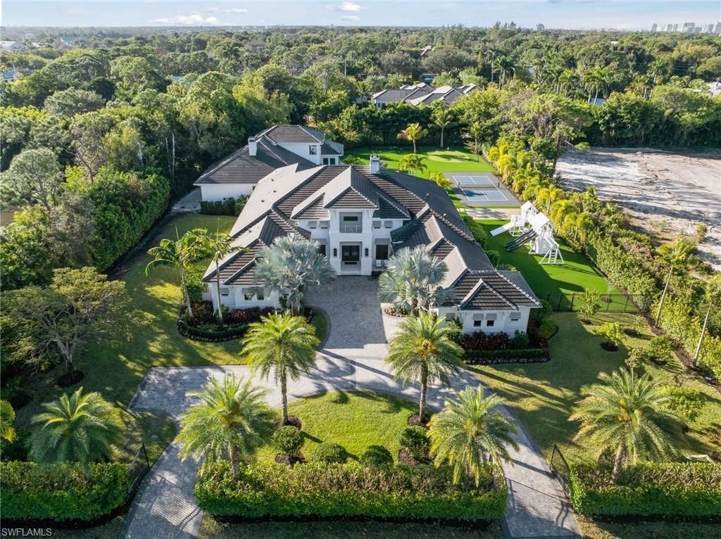 186 North St, Naples, FL 34108 Photo