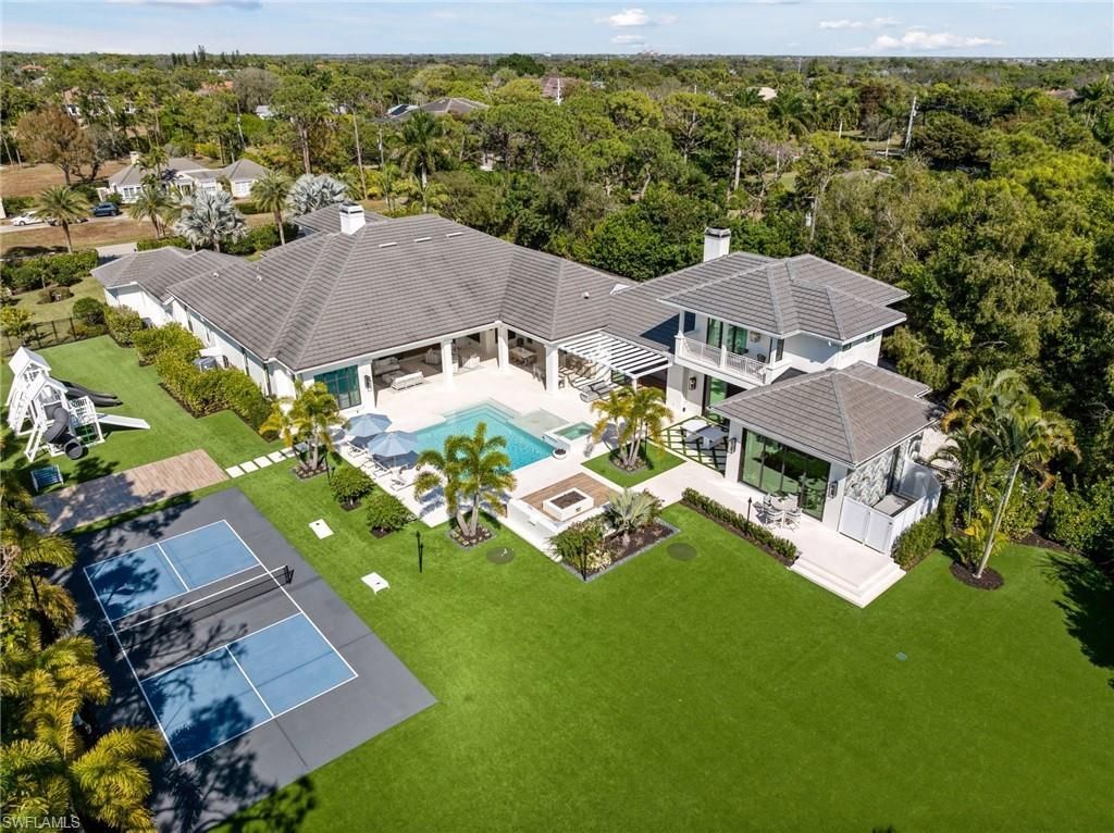 186 North St, Naples, FL 34108 Photo