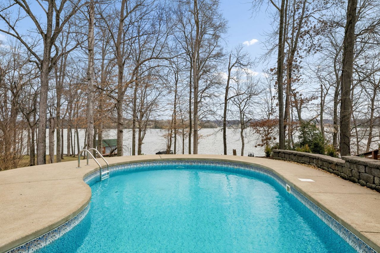 108 Surrey Hill Pt, Hendersonville, TN 37075 Main Photo