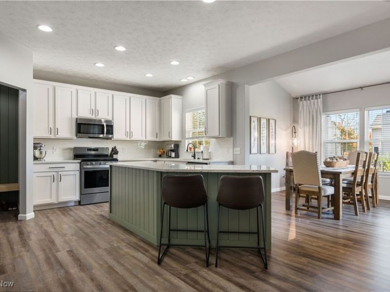 884 Highridge Lane, Kent, OH 44240 Photo 10