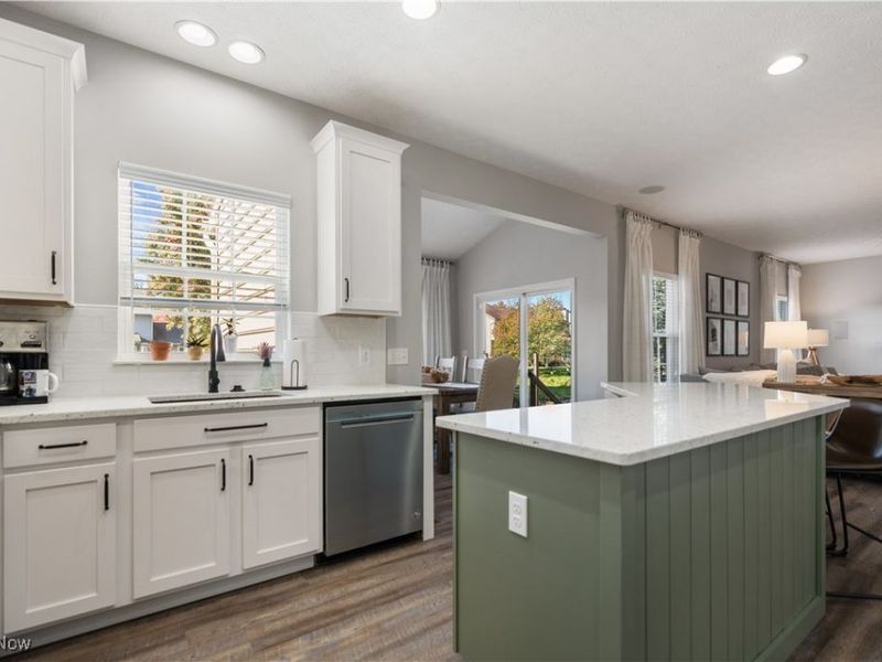 884 Highridge Lane, Kent, OH 44240 Photo 12