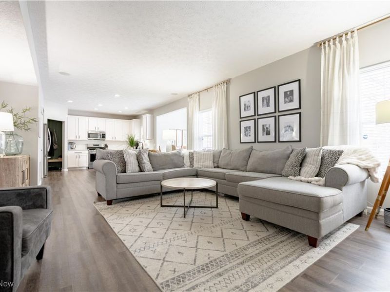 884 Highridge Lane, Kent, OH 44240 Photo 8