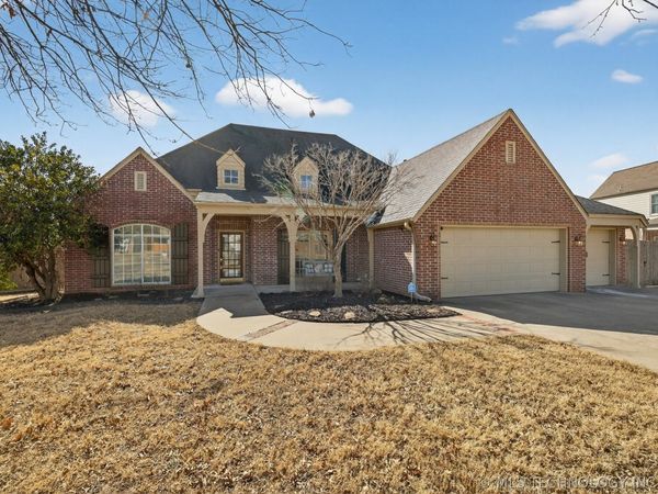 13812 E 87th Street North, Owasso, OK 74055