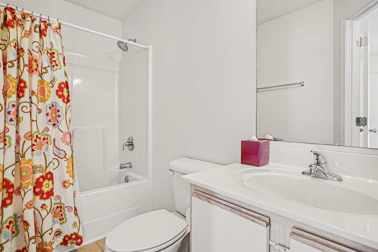 4920 Twin Pond Ct. Photo 17