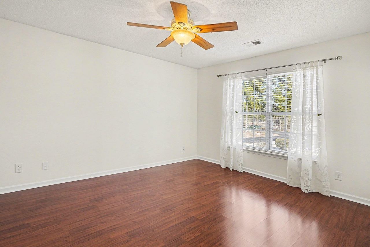 4920 Twin Pond Ct. Photo 22