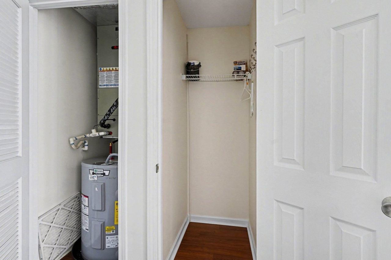 4920 Twin Pond Ct. Photo 24