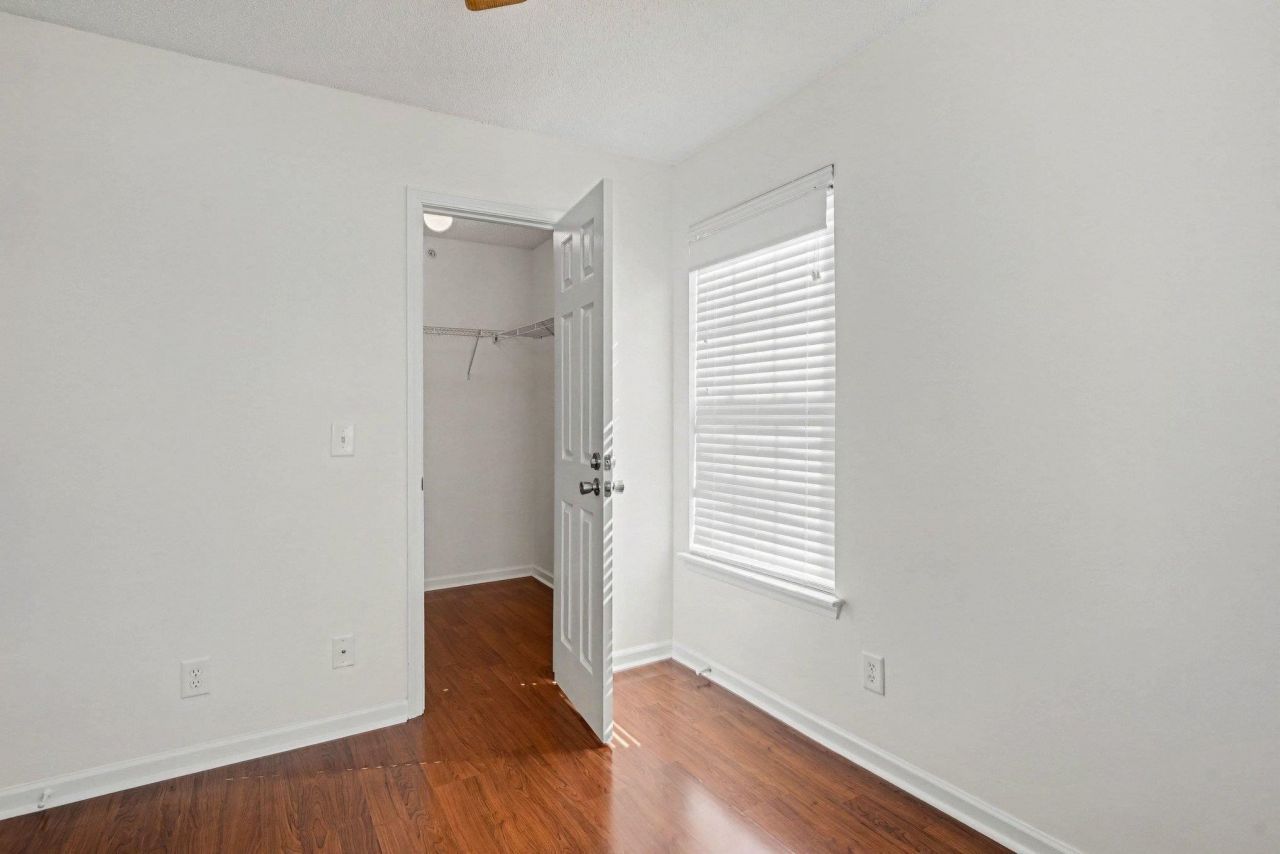 4920 Twin Pond Ct. Photo 26