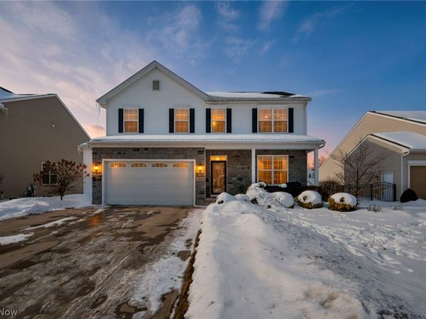 9048 Shady Elm Lane, Olmsted Twp, OH 44138