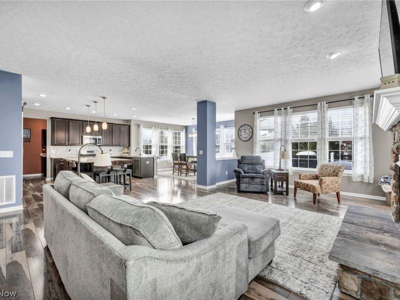 9048 Shady Elm Lane, Olmsted Township, OH 44138 Photo 10