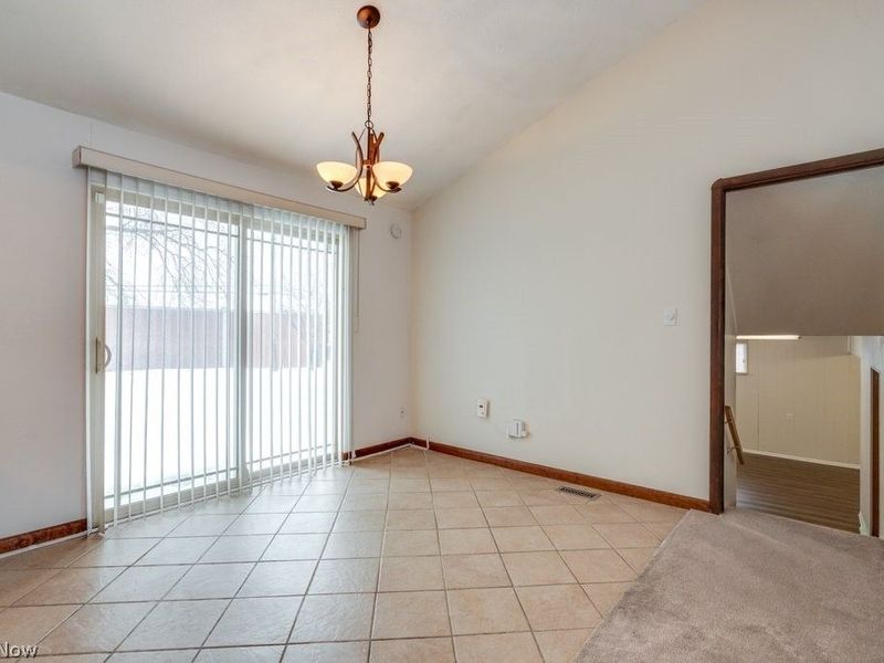 5731 Meadow Lane, Bedford Heights, OH 44146 Photo 8