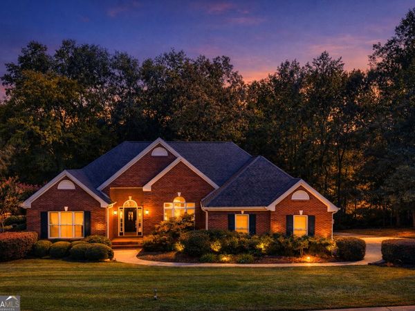 201 E Tennant Circle, Chickamauga, GA 30707