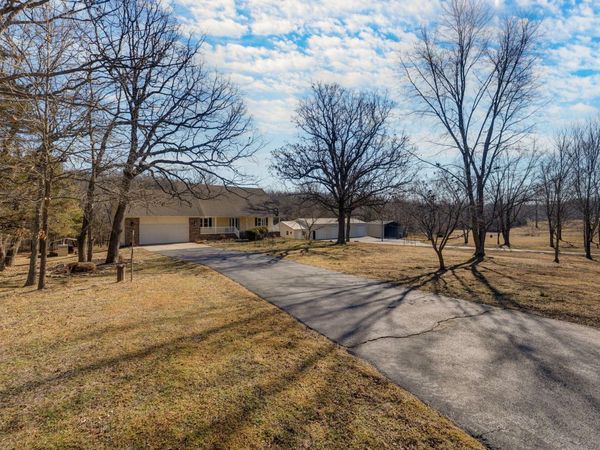 9118 N Farm Rd 141 , Springfield, MO 65803