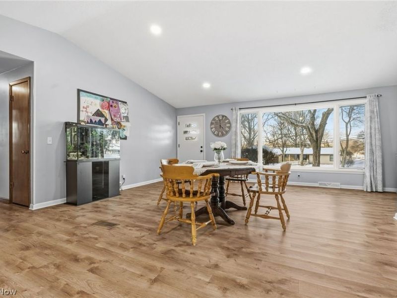 3596 Rolling Ridge Road NE, Canton, OH 44721 Photo 10