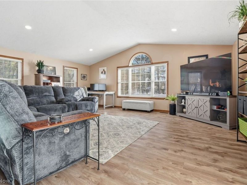 3596 Rolling Ridge Road NE, Canton, OH 44721 Photo 14