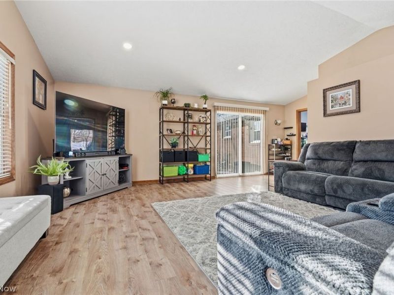 3596 Rolling Ridge Road NE, Canton, OH 44721 Photo 16