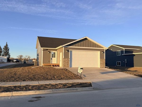 3556 LODI LN, Rapid City, SD 57703