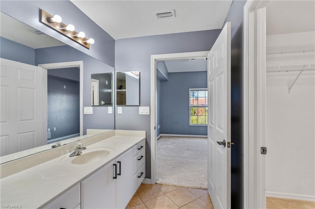 4530 Botanical Place Cir, Unit 406, Naples, FL 34112 Photo