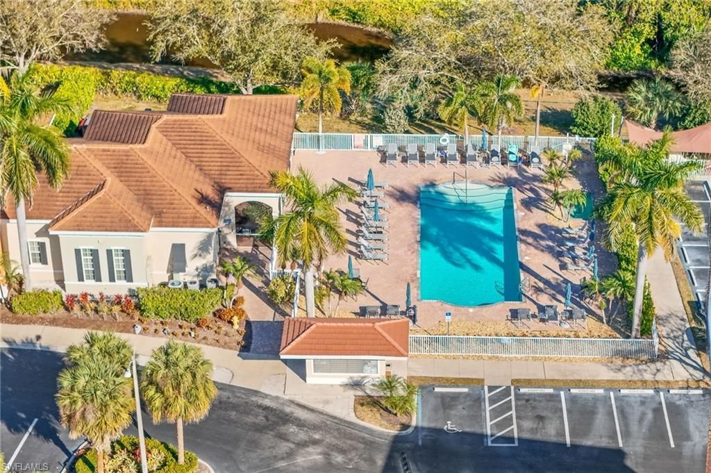 4530 Botanical Place Cir, Unit 406, Naples, FL 34112 Photo