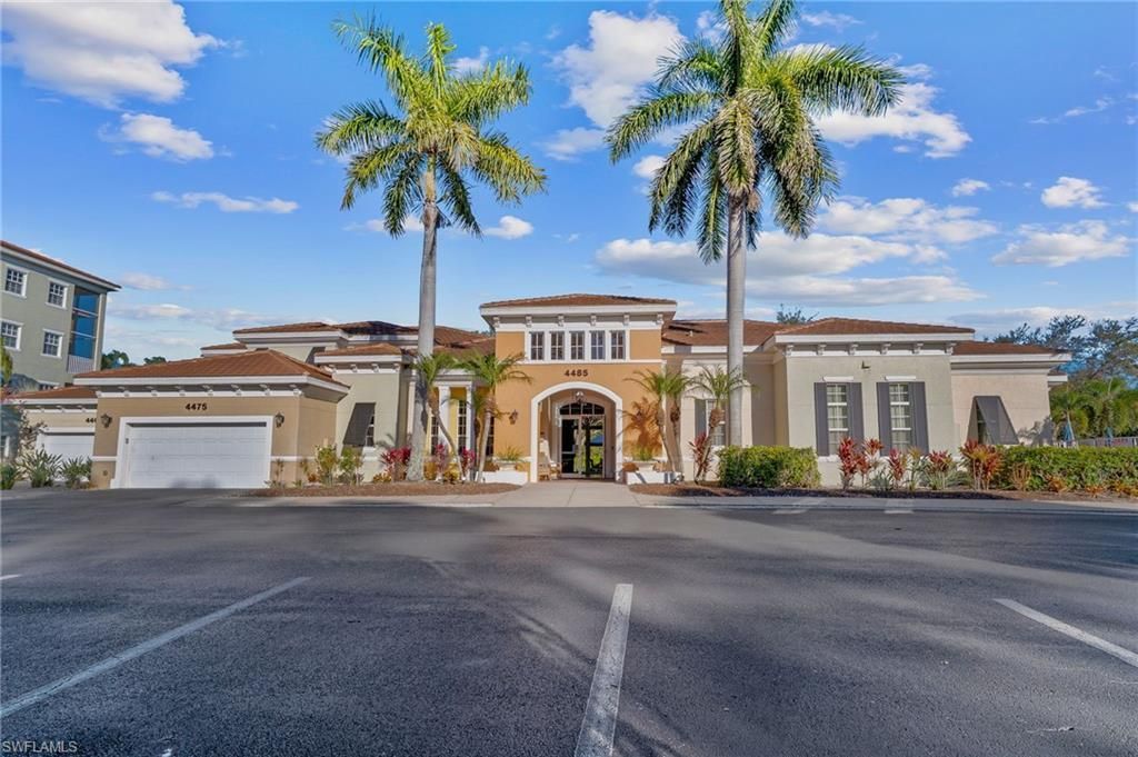 4530 Botanical Place Cir, Unit 406, Naples, FL 34112 Photo