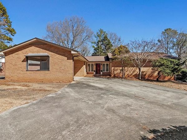 649 Laura Drive, Griffin, GA 30224