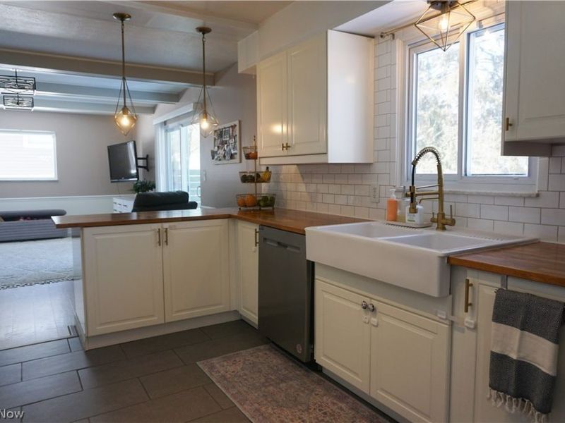 2887 Greenridge Road, Norton, OH 44203 Photo 7