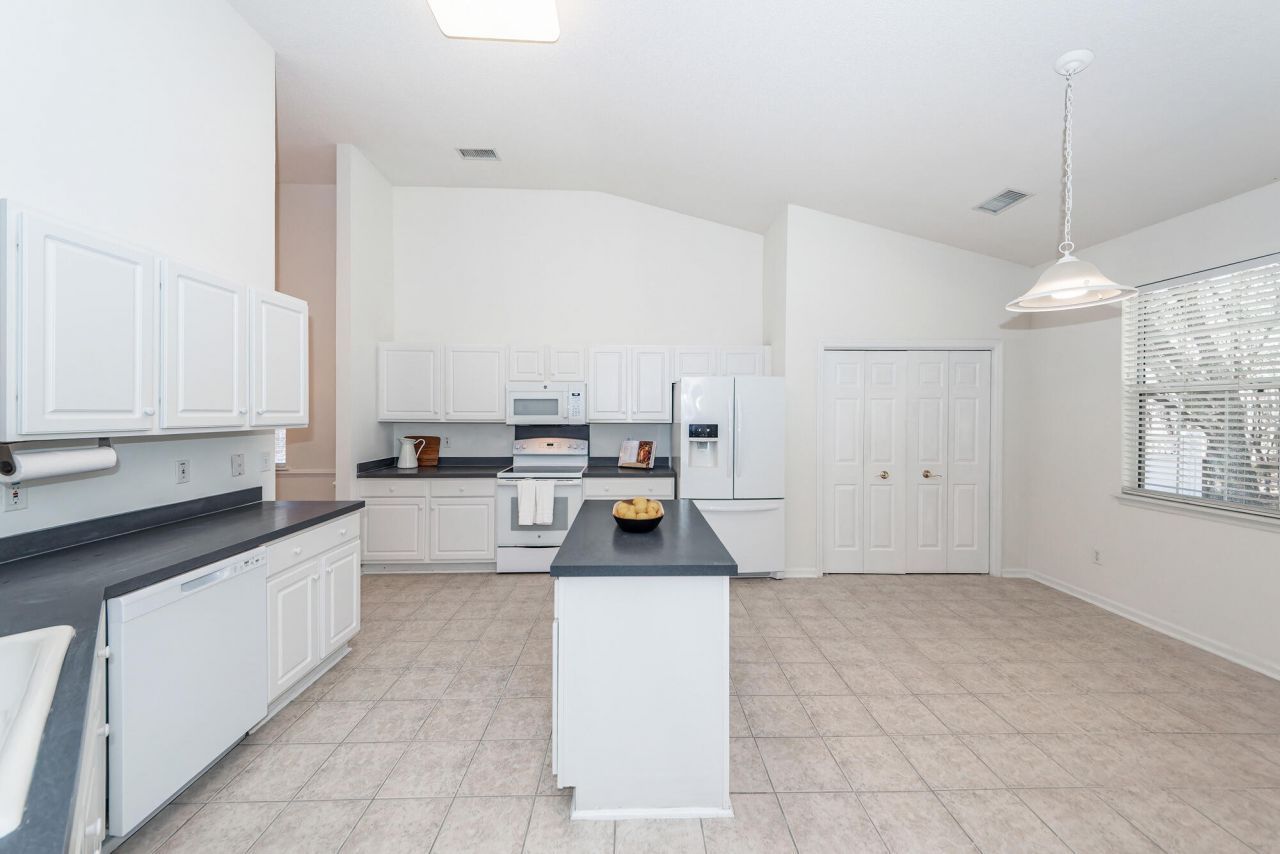 6044 Fieldstone Circle Photo 14