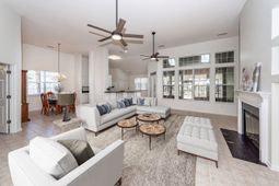 6044 Fieldstone Circle photo 4