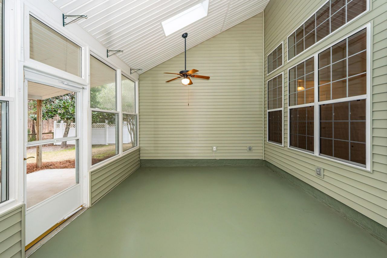 6044 Fieldstone Circle Photo 21