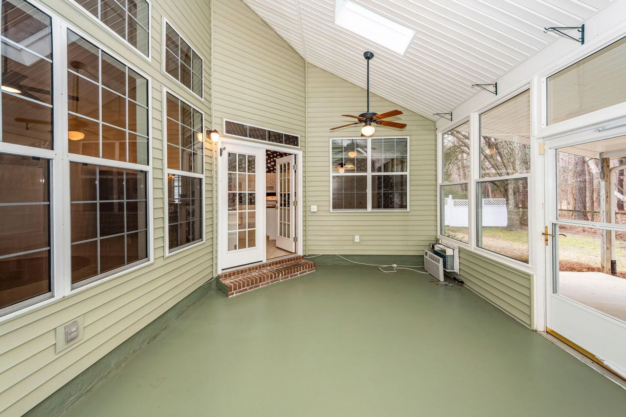 6044 Fieldstone Circle Photo 25