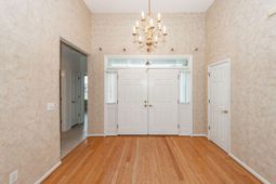 6044 Fieldstone Circle photo 4